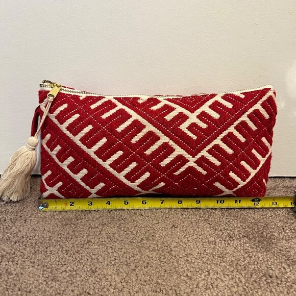 Red & White Geometric Stitched Pattern Enchante Accessories Clutch Tassel Strap - Picture 7 of 11